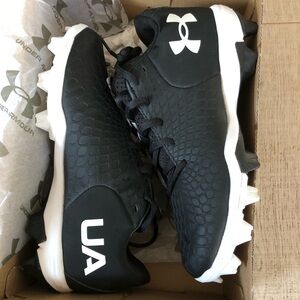 Under Armour Women’s Softball Cleats Size 5.5